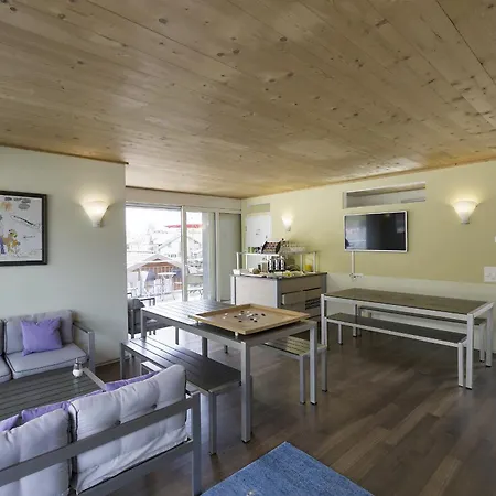 Hostal Alplodge *