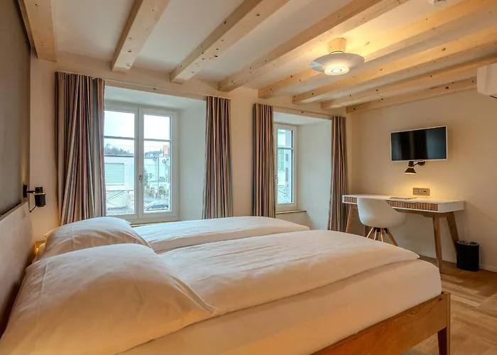 Хостел Alplodge *