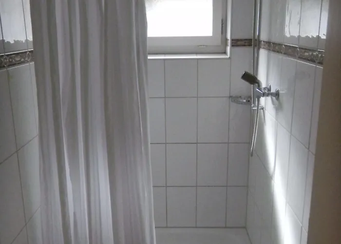 Alplodge Хостел Інтерлакен