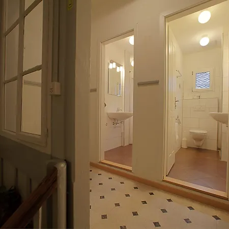 Hostel Alplodge